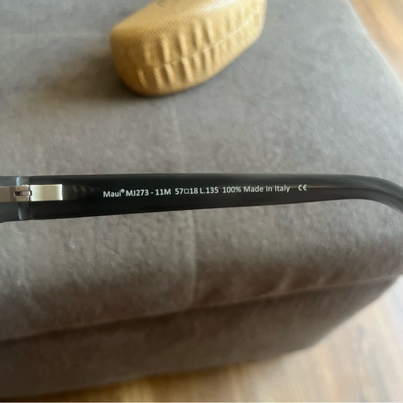 Maui Jim Ailana sunglasses with case - Picture 5 of 11